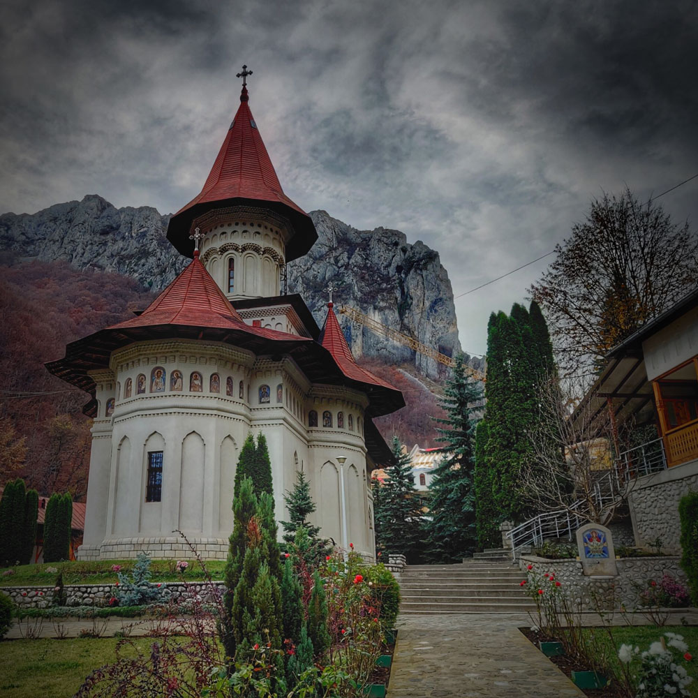 Atracții locale, Relax and Smile, Râmeț